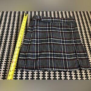 Plaid skirt with a slit